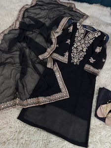 ชุดปักเลื่อมหนาคอลเลกชัน Eid สวยงาม - Product Image 5