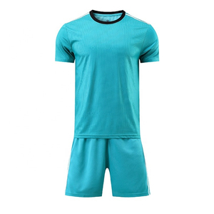 Uniforme de football de haute qualité 100% polyester entièrement personnalisable, vêtements de sport légers, ensemble complet de maillots - Product Image 2