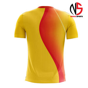 ชุดฟุตบอลน้ำหนักเบาพิมพ์โลโก้แบบกำหนดเองคุณภาพสูงระดับมืออาชีพ วัสดุโพลีเอสเตอร์ ดีไซน์ใหม่ ชุดฟุตบอลปี 2026 - Product Image 4