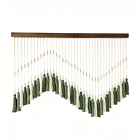 Décoration murale en macramé Hemasa Fashions, motif feuillage vert sauge et blanc, avec pompons perlés, style bohème, scènes naturelles