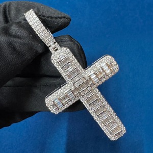 จี้เพชรโมอิสซาไนต์แบบคลัสเตอร์เซ็ต VVS จี้รูปกากบาท จี้ศรัทธาคริสเตียน เครื่องประดับทางศาสนา จี้ฮิปฮอป จี้แร็ปเปอร์ - Product Image 3