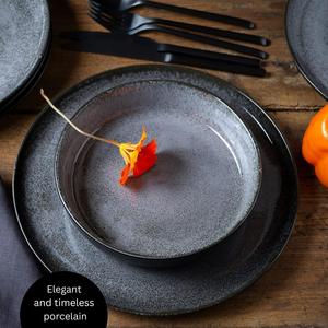 Assiette à dîner en céramique noir minuit, finition mate mouchetée, résistante aux rayures, empilable, idéale pour la présentation de plats gastronomiques - Product Image 1