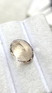 Pierre naturelle certifiée Morganite de forme ovale avec une couleur et un lustre excellents, Beryl naturel de 6,33 carats, nette à la loupe - Product Image 6