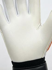 Guantes de portero de fútbol blancos y naranjas con correa negra para la muñeca, cuero PU, protección antideslizante para los dedos, unisex - Product Image 3