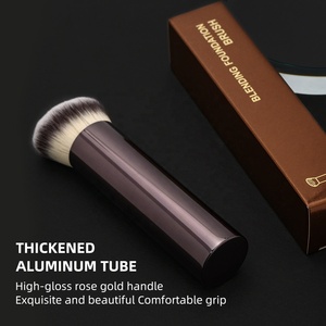 Pinceau de Maquillage Individuel Luxueux et Simple, Manche en Aluminium, Poils Doux Véganes, Pinceau Unique pour Fond de Teint et Fard à Joues - Product Image 4