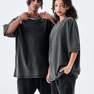 T-shirt unisexe personnalisé délavé à l'acide, col rond, style streetwear, design vintage de qualité supérieure, grandes tailles - Product Image 2