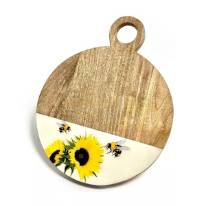Planche à découper en bois d'acacia mangue de qualité supérieure, finition émaillée, motif décoratif, épaisseur 1,5 cm, compatible lave-vaisselle, pour usage en cuisine, vente en gros - Product Image 1