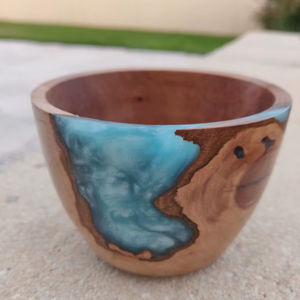 Cuencos de Resina Epoxi Hechos a Mano con Diseño Único, Cuencos de Resina y Madera, Arte en Resina a Precio de Venta Directa - Product Image 1