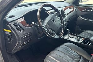 Hyundai Equus Signature 2012 - Product Image 2
