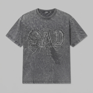 Camiseta Oversize para Mujer con Bordado Desgastado, Hombros Caídos, Tallas Grandes, Cuello Redondo, Manga Corta, Holgada, Ecológica, de Alta Calidad - Product Image 1