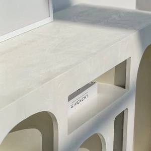 Consola de Exhibición Pintada en Blanco Vandana Lunaris Novara, Mueble de Diseño Moderno y Minimalista - Product Image 2