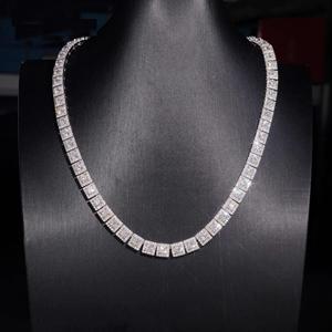 Pulsera de Lujo con Eslabones Cubanos de Moissanita Iced Out, Joyería Hip Hop, Pieza Destacada con Diamantes VVS1 Baguette - Product Image 1