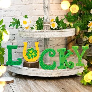 Set di 5 Segnaposto in Legno per San Patrizio, Decorazioni da Tavola con Lettere Portafortuna e Trifoglio, Centrotavola per Feste - Product Image 2