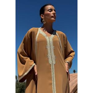 Ensemble kaftan en soie deux pièces avec tissu crêpe moutarde chaud, sans manches, col en V, boutons faits main Sfifa - Prêt pour l'hiver - Product Image 5