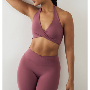 Sujetador deportivo sexy y sostenible 2026 de tela elástica en 4 direcciones con diseño frontal retorcido, top activo sin espalda para uso diario al aire libre y entrenamiento. - Product Image 1