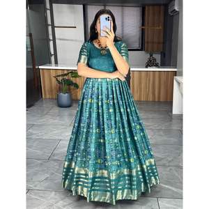 ชุดกระโปรงยาวผ้าฝ้ายขอบพิมพ์ลายดอกไม้ผ้าคอตตอนแฟนซี - Product Image 4