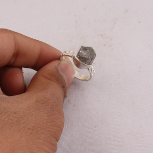 Bague en argent sterling 925 Shree Jaipur avec améthyste sertie clos, style classique, pour femme, bijoux de mariage et de fiançailles - Product Image 1