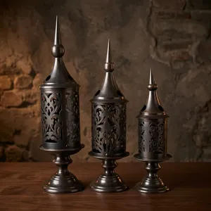 Support de bougie en fer avec design perforé, décoration d'intérieur durable - Product Image 6