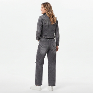 Ensemble en jean pour femme : veste à manches longues effet usé et jean baggy, survêtement en jean boutonné pour femme - Product Image 2
