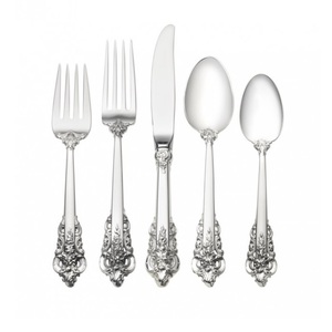 Ensemble de couverts élégants en métal avec surface polie pour la maison, la cuisine, la salle à manger, le restaurant, en acier durable - Product Image 1