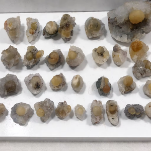 Bola de fluorita amarilla NATURAL Y HERMOSA sobre cuarzo de mm, lote de especímenes de minerales - Product Image 4