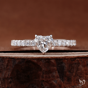 Bague de Mariage en Or Blanc 10K avec Diamant de Laboratoire Cœur Romantique Taillé en Forme de Cœur 0.50ct Certifié IGI et Pavé Cathédrale - Product Image 1