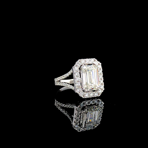 Anillo de Compromiso con Diamante Cultivado en Laboratorio, Corte Esmeralda, Oro Blanco de 14K con Baño de Rodio, Estilo Moderno, Certificado IGI, Color E, VVS2, para Mujer - Product Image 3