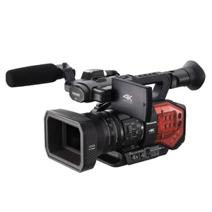 Videocámara AG DVX200 4K con Sensor Four Thirds, Lista para Enviar, con Lente de Zoom Integrado - Product Image 3