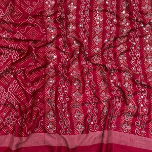 Sari Tradicional de Seda Satén Ajrakh con Pallu de Diseño con Espejos, para Fiestas y Eventos, de Royal Export - Product Image 3