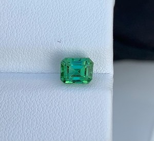 Turmalina Verde Corte Esmeralda, Gema Suelta Natural de Calidad para Joyería, Certificada - Product Image 1