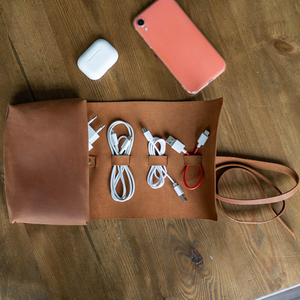 Organizador de Cables de Cuero Genuino, Porta Cables Rústico, Bolsa de Viaje para Dispositivos Tecnológicos, Estuche para Gestión de Cables, Directo de Fábrica LCO-0071 - Product Image 1
