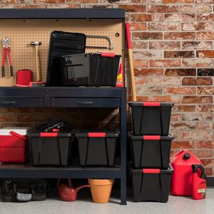 Bacs de rangement empilables en plastique de 32 Qt avec couvercles, lot de 4, sans BPA, organisateur de garage durable avec fermetures sécurisées - Product Image 2