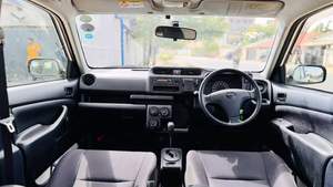 Toyota Probox 2016 très propre, fourgon essence/diesel, à vendre - Product Image 3