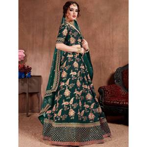 Lehenga Choli en taffetas de soie brodé pour mariée, couleur vert bouteille - Product Image 5