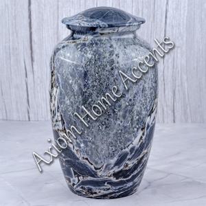 Urne de crémation élégante en aluminium fabriqué à la main avec des motifs uniques souvenir commémoratif par Axiom Home Accents - Product Image 2