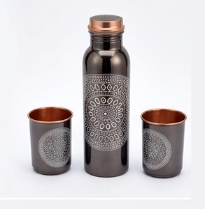 Botellas de cobre con estampado Patton blanco en acabado negro mate a precio de mayorista - Product Image 6
