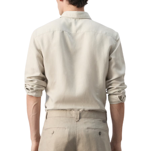 เสื้อเชิ้ตแขนยาวผู้ชายลำลองติดกระดุมสีพื้น ปกคอพับ ทรงหลวม ขายส่ง - Product Image 2