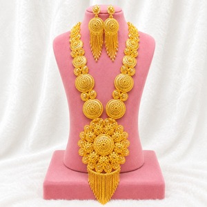ชุดเครื่องประดับแฟชั่นดูไบ24K ชุดเครื่องประดับกำไลข้อมือเข็มกลัดทองแดงและเพชรของขวัญจากบัลแกเรีย - Product Image 3