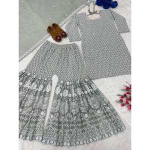 Hermosa ropa de fiesta para mujer Top Bottom y Fancy Dupatta Set - Product Image 1