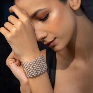 Brazalete de Aleación Chapado en Oro Rosa para Mujer, con Cristales Geométricos y Diamantes de Imitación, Joyería de Moda para Fiesta - Product Image 1