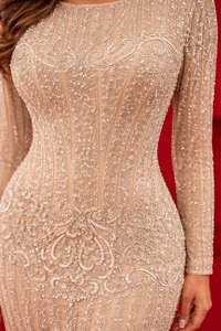 Vestido de Noche Largo Asimétrico Estilo Inglés con Cuentas Bordadas y Ajuste Ceñido para Fiesta de Boda y Compromiso de Mujer - Product Image 2