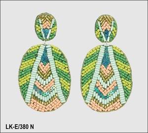 Pieza de Arte de Joyería Hecha a Mano con Cuentas en Forma de Pez, Bordado de Perlas Multicolor, Punto de Cruz y Costura - Product Image 6