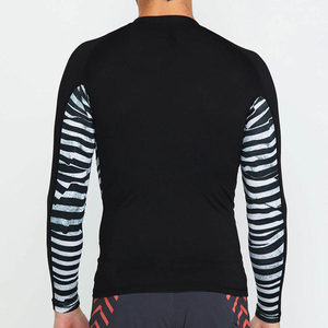 เสื้อรัดกล้ามเนื้อ BJJ พิมพ์ลายโลโก้ตามสั่ง แห้งเร็ว สำหรับผู้ชาย พร้อมกางเกง MMA Grappling Shorts - Product Image 2