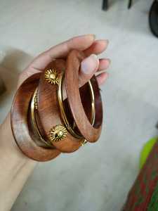 Bracelets en bois massif faits à la main avec incrustations de laiton complexes, bijoux artisanaux de caractère pour la mode bohème et la vente en gros - Product Image 3