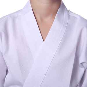 Cuello y puños ultraflexibles reforzados, diseñados para un entrenamiento seguro, ajuste cómodo, adecuados para uniformes de artes marciales, judo y karate. - Product Image 4
