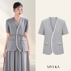 Blazer élégant gris décontracté pour femme, sans col, à manches courtes, avec bordure contrastante, veste cintrée SAYA - Product Image 1