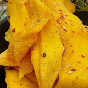 Mango de Calidad, Seco y Suave, el Mejor de Vietnam, Naturalmente Dulce, Rico en Nutrientes, Mango Orgánico Entero en Rodajas Secas y Suaves - Product Image 1