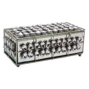 Boîtes rectangulaires en fer plaqué nickel faites à la main avec cristaux - Product Image 1