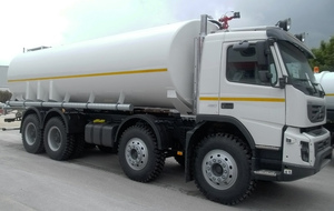 Camion-citerne à eau durable au prix d'usine |   Camion-citerne à moteur diesel pour pulvérisation d'eau, nettoyage des routes, contrôle de la poussière, livraison OEM - Product Image 5