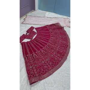 Vêtements de mariage FB Designer, Lehenga Choli rose élégant avec des sequins et des broderies pour les mariées - Product Image 3